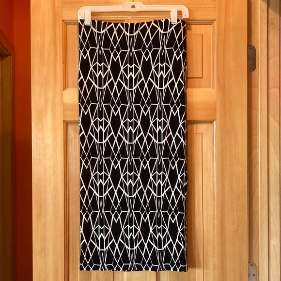 Bisou Bisou Dresses & Skirts - 🖤Bisou Bisou Skirt